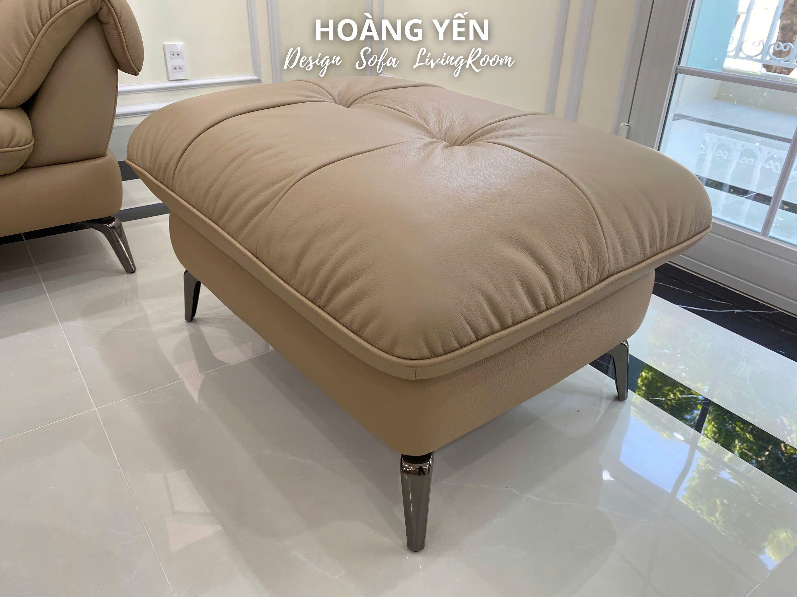 Đôn to có lớp đệm đồng bộ với một khoang của văng dài