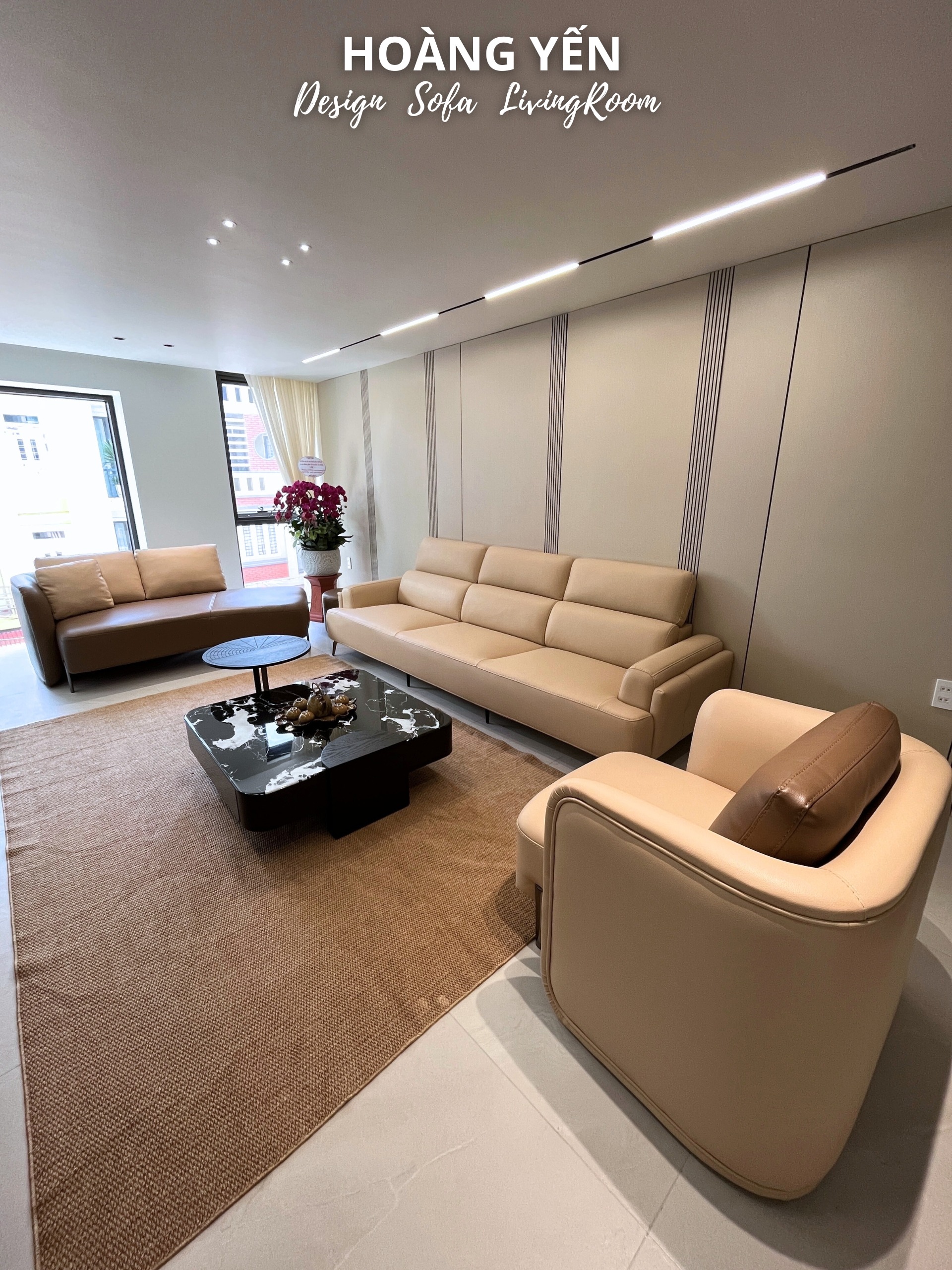 Bộ sofa gồm 3 phong cách khác nhau tôn lên vẻ đẹp đẳng cấp của không gian.