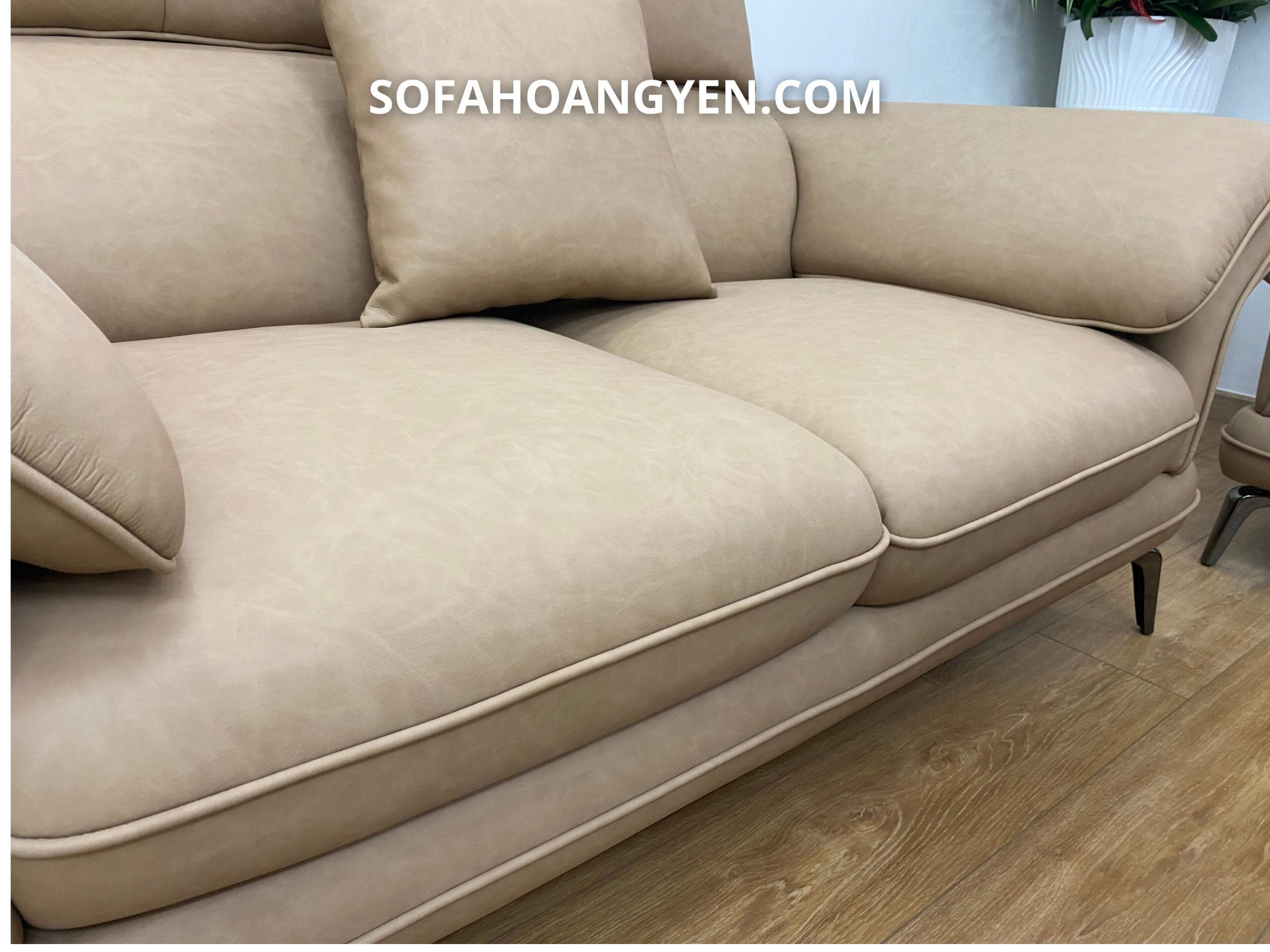 Chất da này có khả năng chống thấm nhẹ