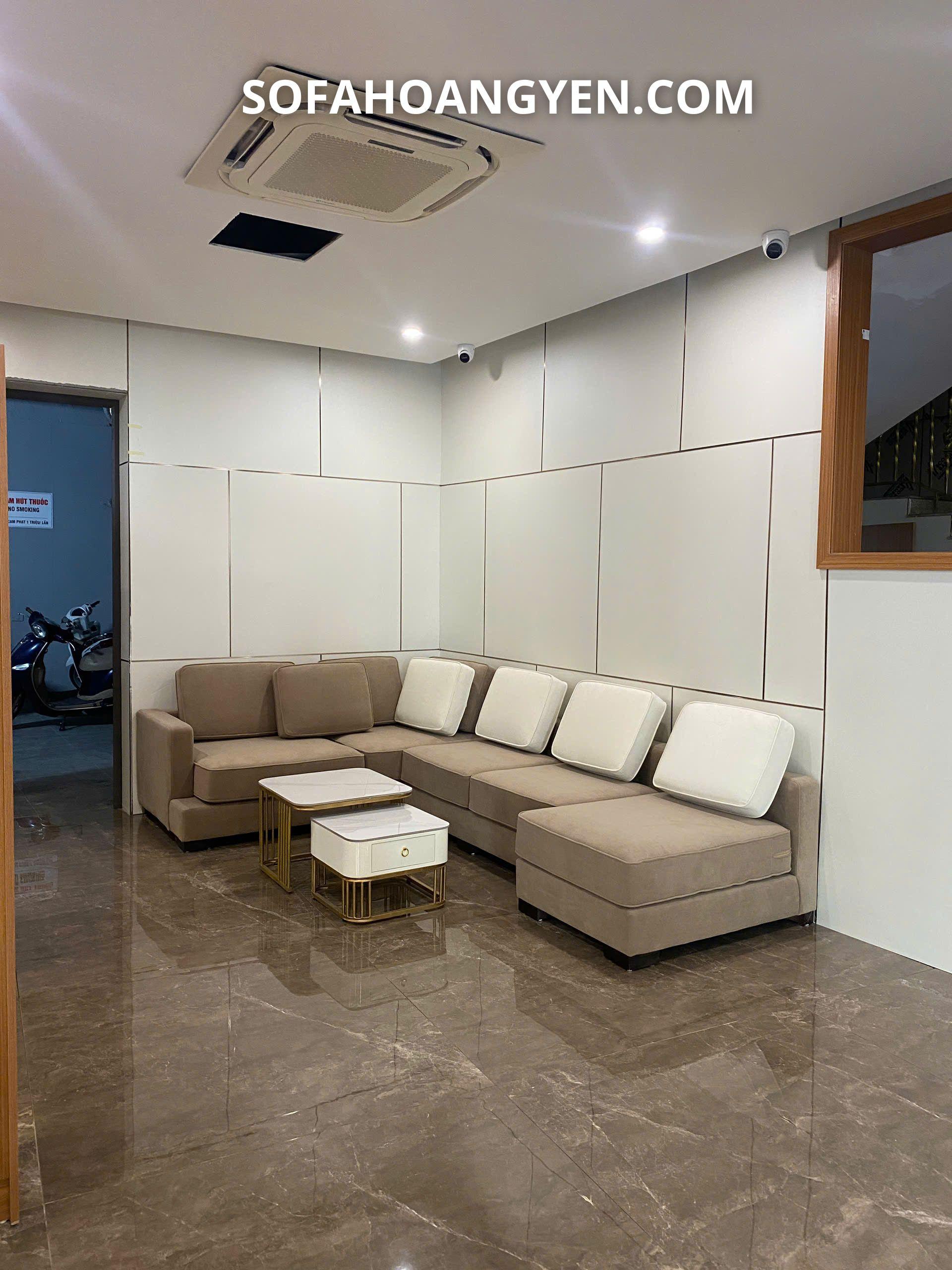 Sofa góc có ngôn ngữ thiết kế trẻ trung, tinh tế.